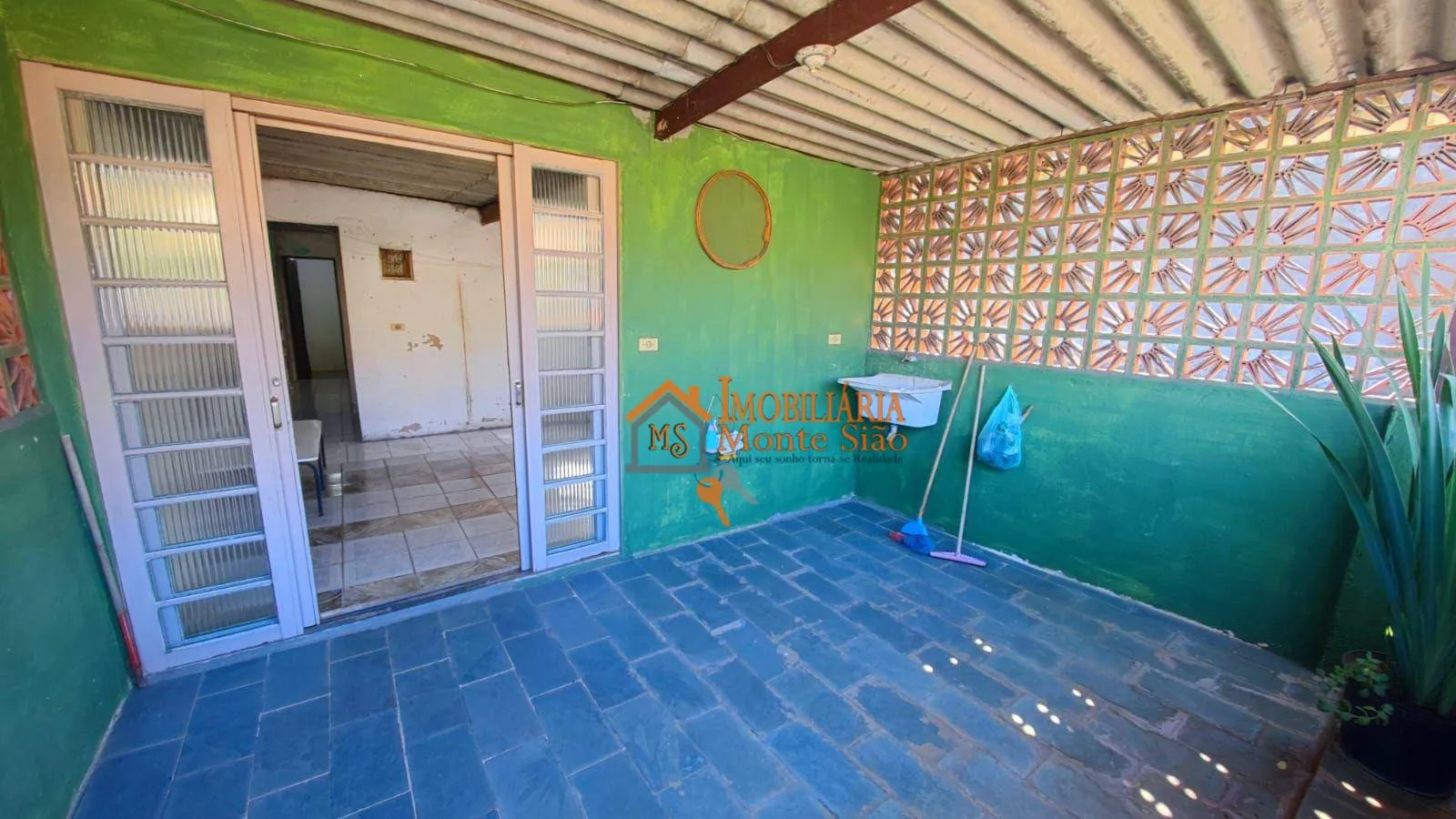 Imagem Sobrado com 3 dormitórios à venda, 175 m² por R$ 350.000,00 - Vila Rio - Guarulhos/SP