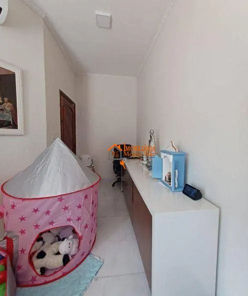 Imagem Sobrado com 3 dormitórios à venda, 300 m² por R$ 850.000,00 - Jardim Rosana - Guarulhos/SP