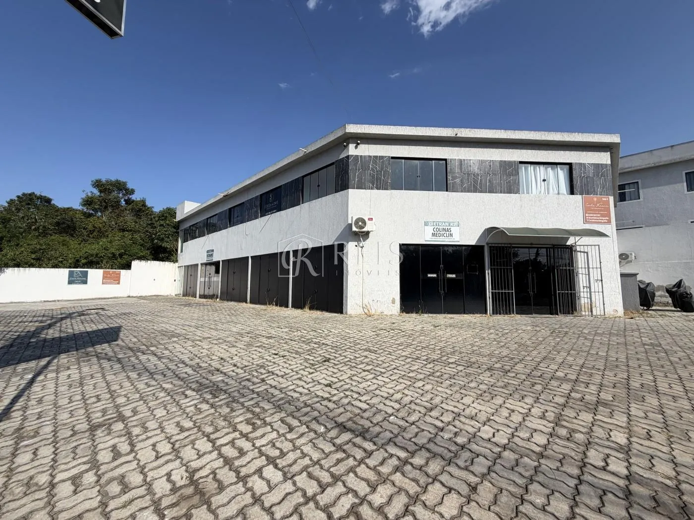 Imagem Sala Comercial para Locação em Rio das Ostras, Colinas, 1 banheiro