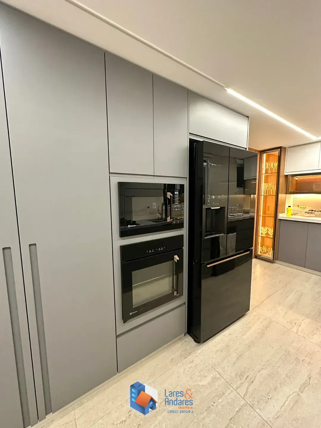 Imagem Apartamento para venda em Santana com 3 quartos, sendo 2 suítes, 196m²