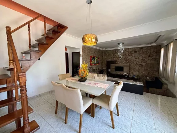 Imagem Sobrado com 3 dormitórios à venda, 182 m² por R$ 800.000 - Pontal de Santa Marina - Caraguatatuba/SP