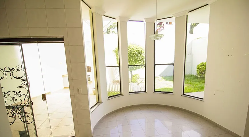 Imagem Excelente Sobrado no Residencial Granja Olga 1