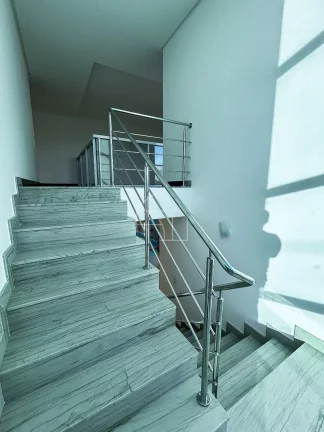 Imagem CASA NO CONDOMINIO ALPHAVILLE JACUHY, 3 QUARTOS