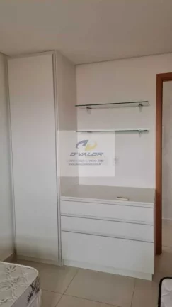 Imagem Vendo Apartamento, Mobiliado, com 104 m², 3 suítes + DCE, varanda gourmet, sala ampla e 2 vagas
