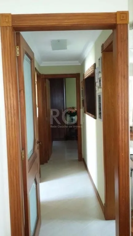 Imagem Vende cobertura mobiliada, 3 dormitórios, 3 vagas, Petrópolis