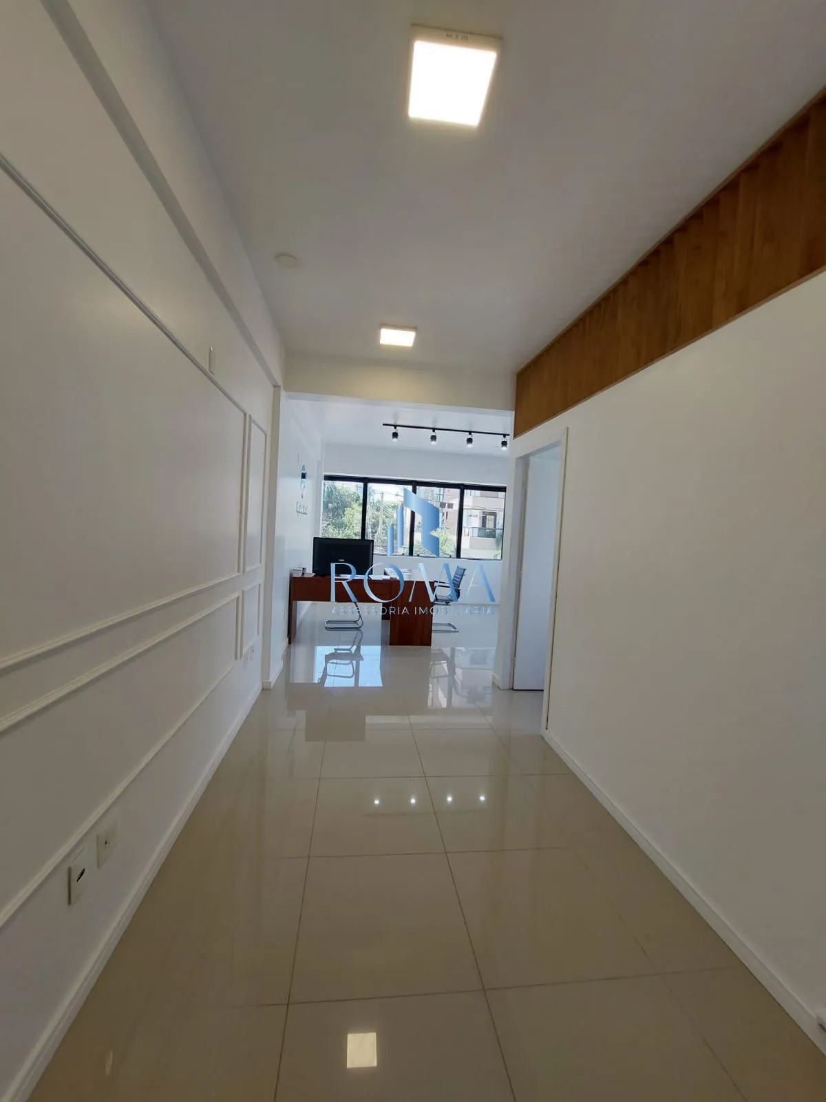 Imagem Sala Comercial 1 dormitórios à venda Nossa Senhora das Dores Santa Maria/RS