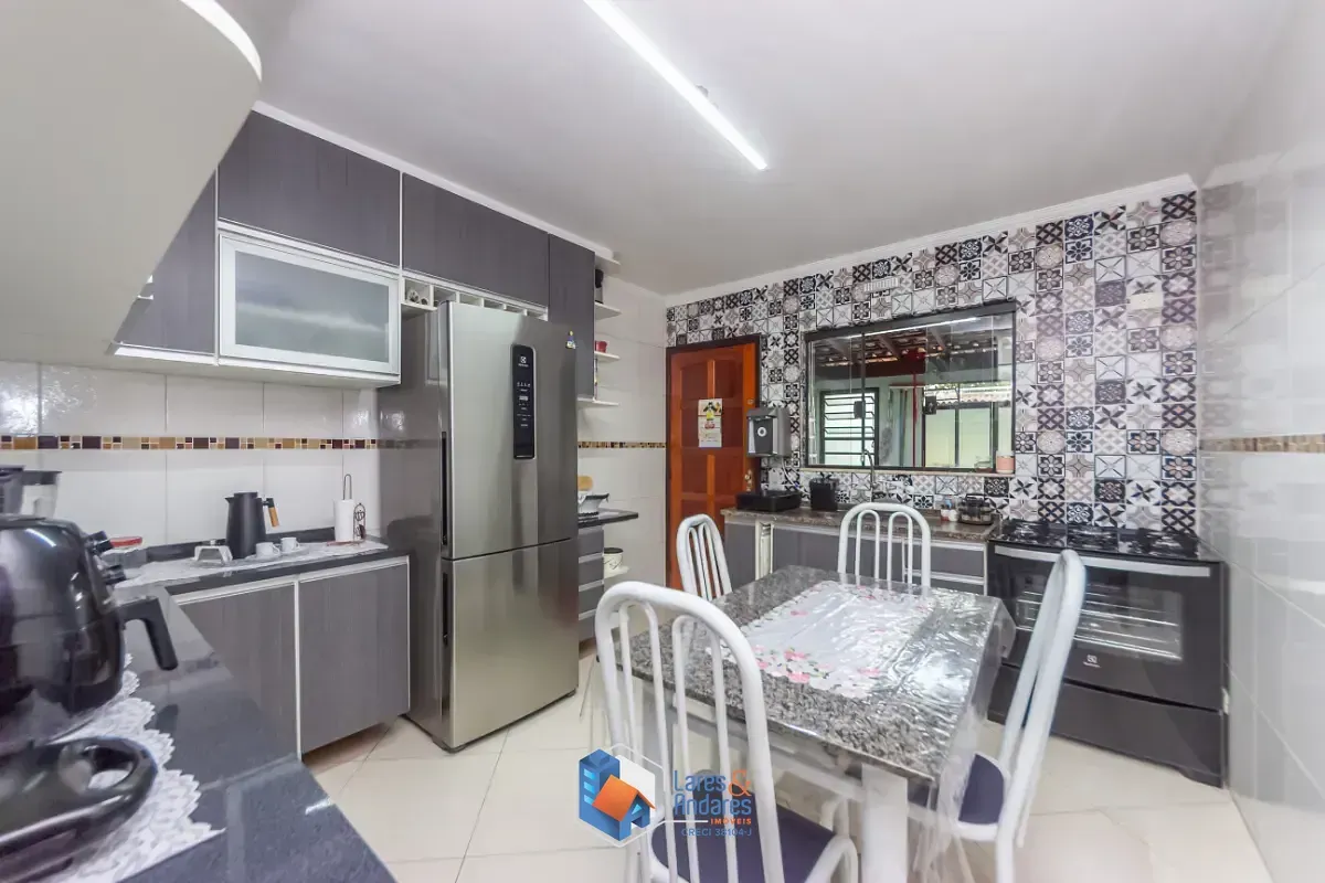Imagem Sobrado para venda em Jardim Vivan com 2 quartos, 75m²