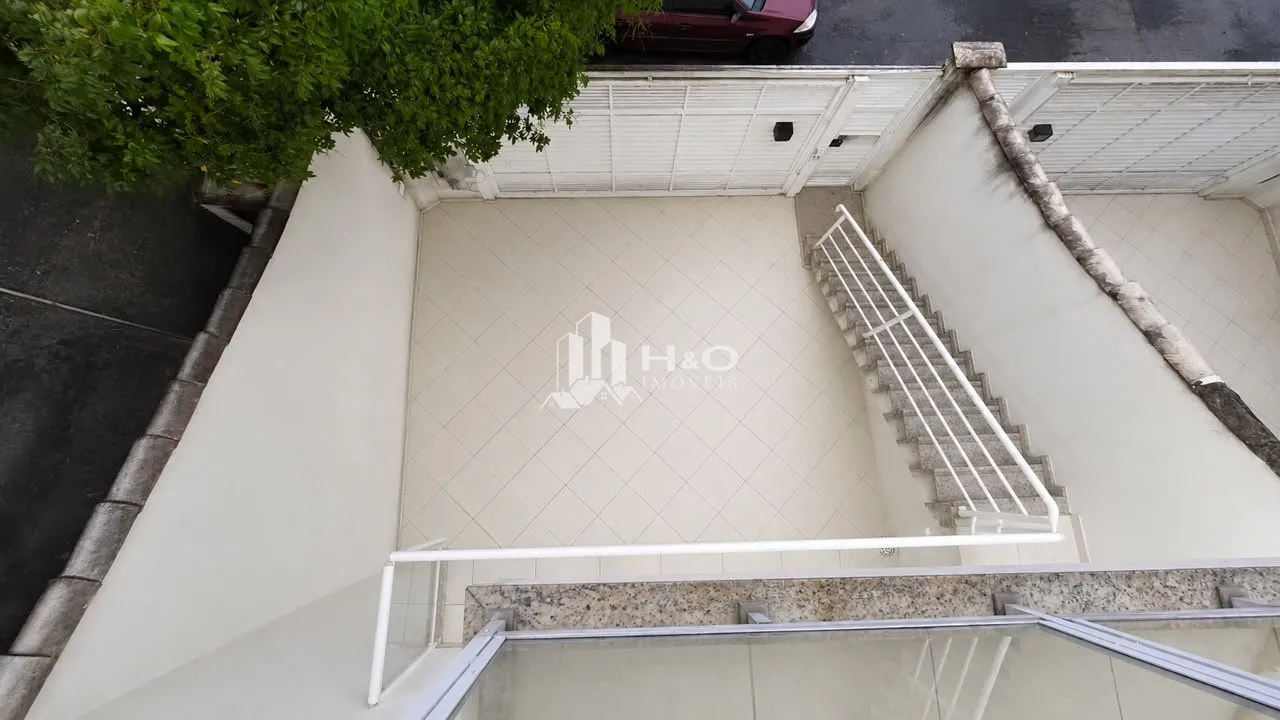 Imagem Sobrado à Venda no Jardim Nossa Senhora do Carmo com 3 Dormitórios, 2 Suítes e 2 Vagas