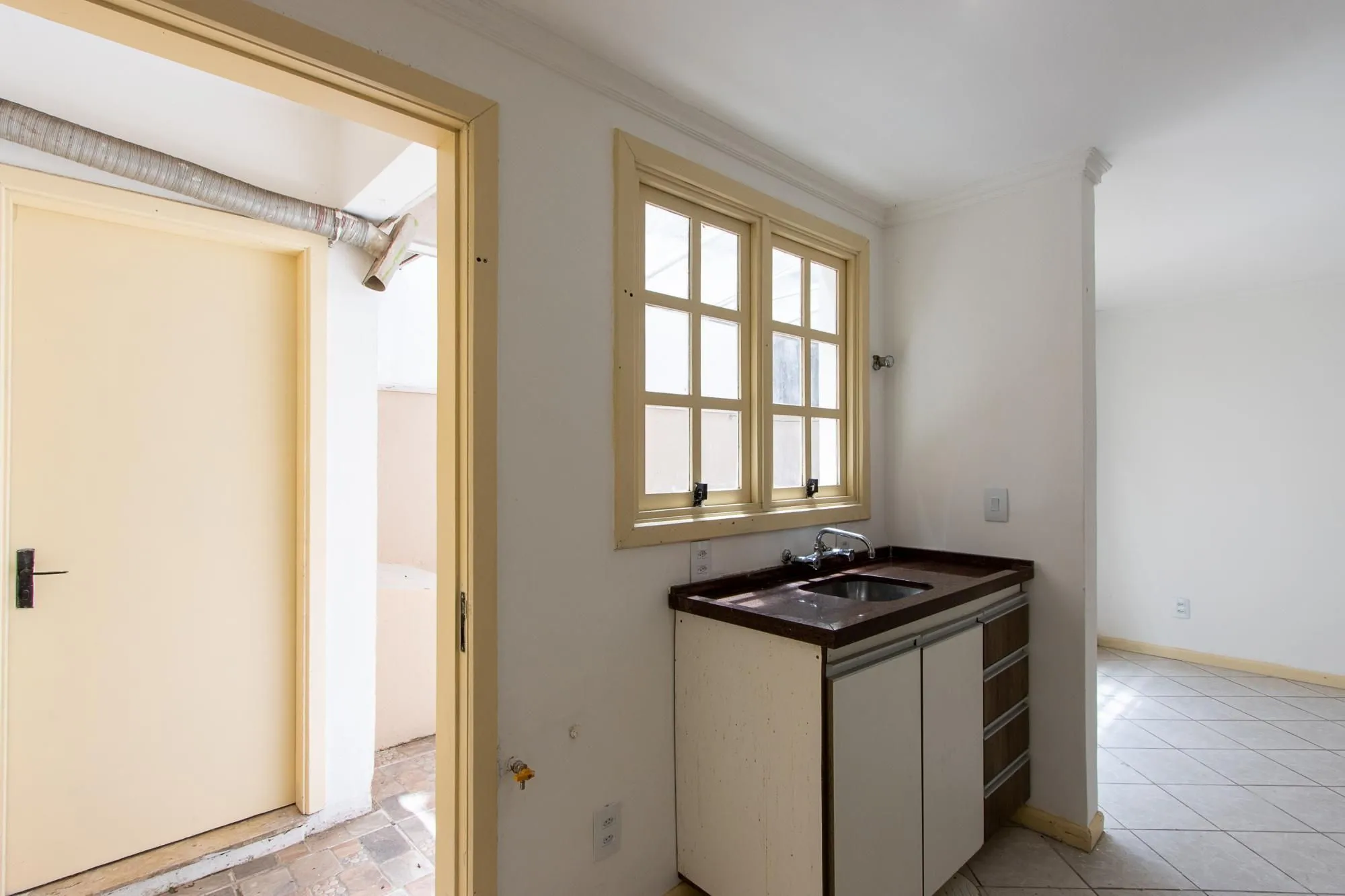 Imagem Casa em condomínio, 3 dormitórios (1 suite) 2 vagas - Jardim Isabel