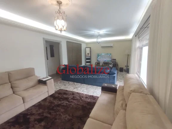 Imagem Sobrado com 251m², 5 dormitórios à venda na Ponta da Praia por R$1.930.000,00.