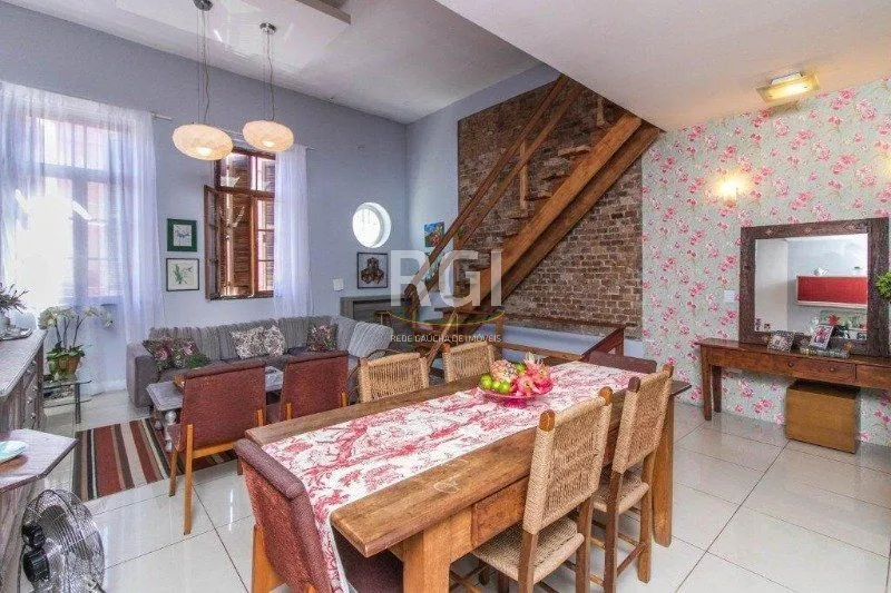 Imagem Casa para Venda - 490m², 3 dormitórios, sendo 1 suites, Floresta
