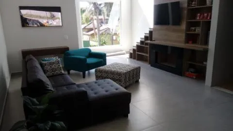 Imagem VENDA DE CASA NO CONDOMÍNIO IBIRAPITANGA, EM SANTA ISABEL/SP, 287m² com 3 suítes. CONSULTE-NOS.