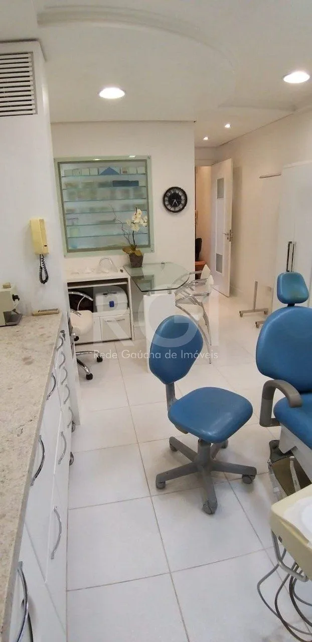 Imagem Sala comercial com 40m² privativos localizado no bairro Petrópolis em Porto Alegre/RS.