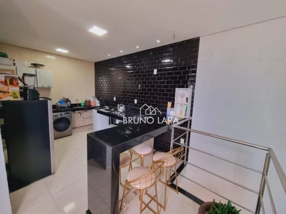 Imagem Casa á venda em Betim, bairro Vila Cristina.