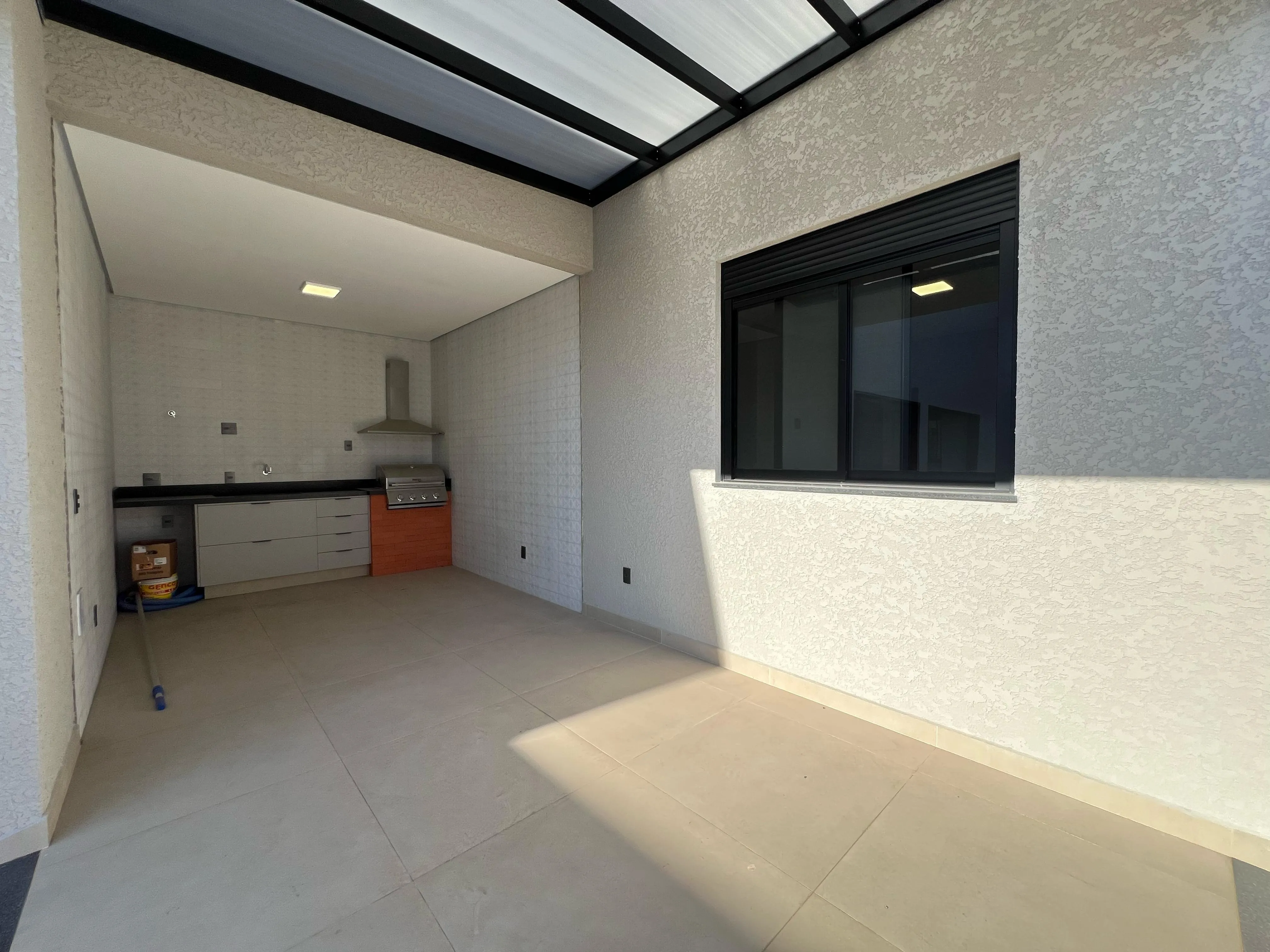 Imagem Exclusiva Casa Térrea com 4 Suítes e Piscina no Alphaville Nova Esplanada 3
