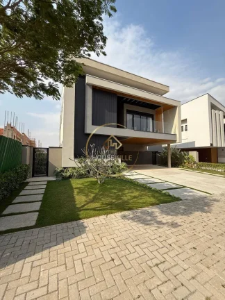 Imagem Casa Sobrado, 5 Dormitórios( 5 suítes), Condomínio Alphaville, Urbanova.