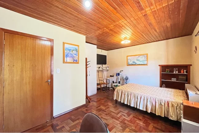 Imagem Casa para venda no bairro Vila Nova em Porto Alegre