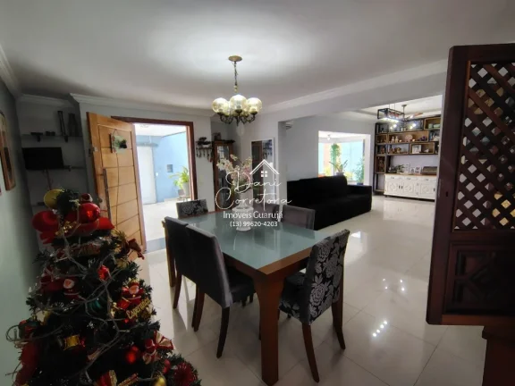 Imagem Imperdível: Casa à venda em Guarujá-SP, Guaiúba! Bem próxima ao Tombo com 3 quartos, 1 suíte, 2 salas, 6 vagas e 300m² de área.
