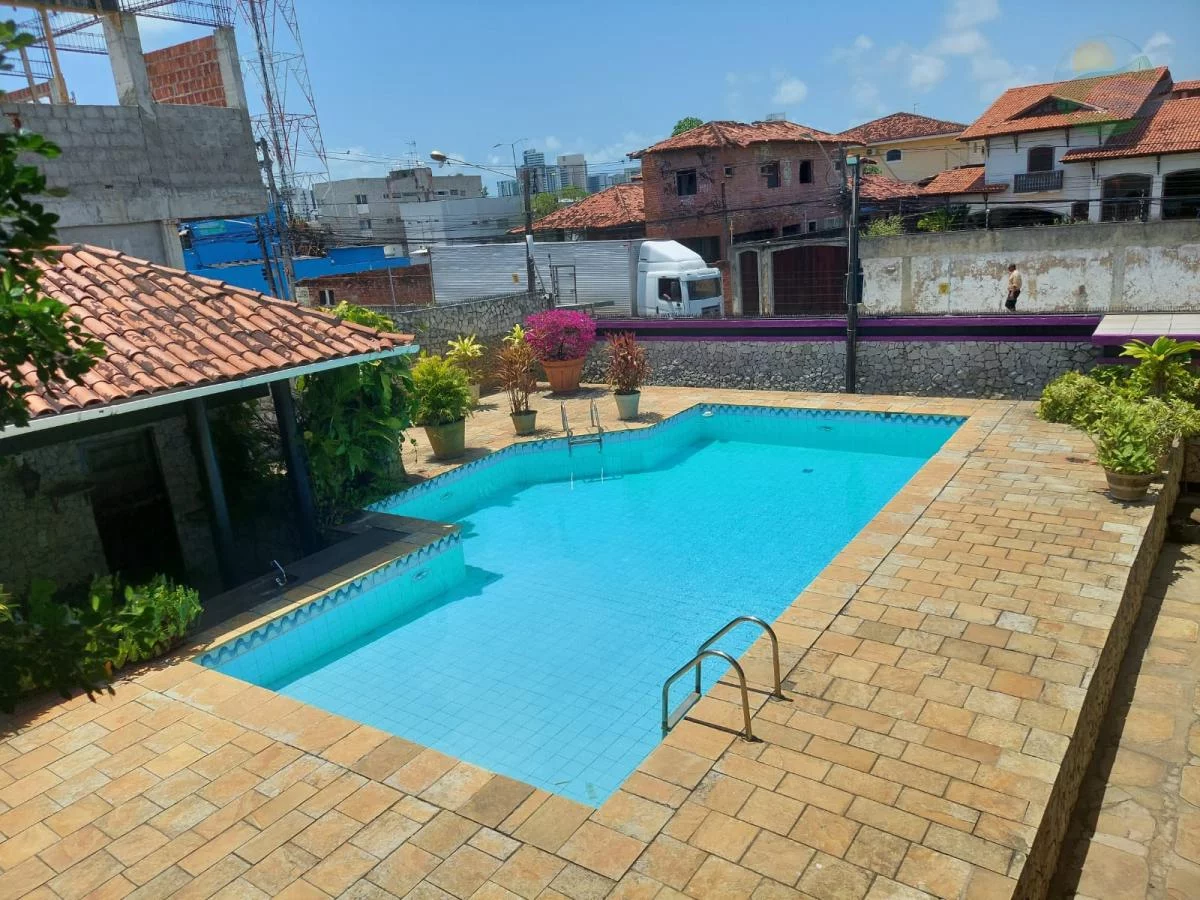 Imagem Casa com 694m2 área útil, para venda, próximo rádio Maranata, Piedade, Jaboatão-PE.