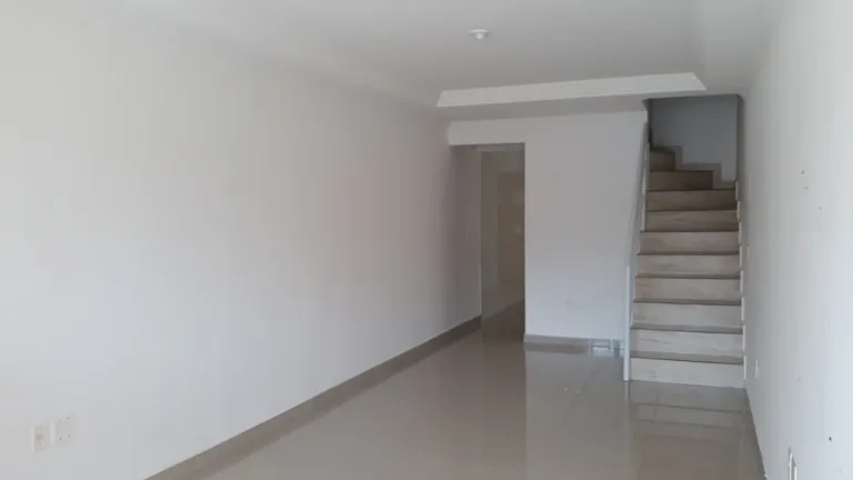 Imagem Casa com 3 Quartos à Venda, 90 m² em Caiçara - Praia Grande