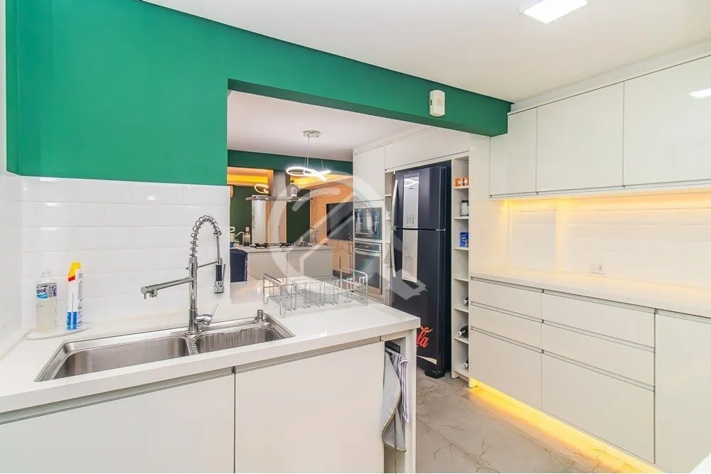 Imagem Apartamento de frente, com 109,78 m² - 3 dormitórios transformado em 2, sendo 1 suíte com closet....