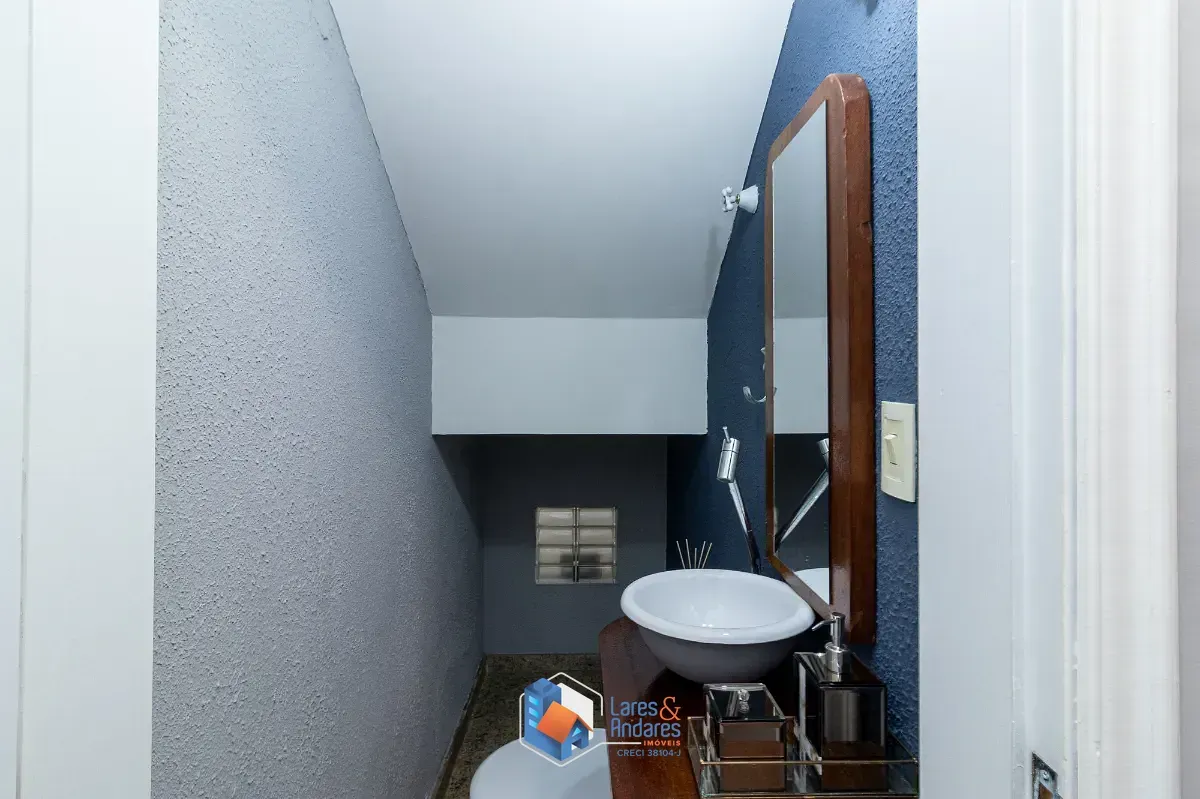 Imagem Sobrado para venda em Vila Nova Cachoeirinha com 3 quartos, sendo 1 suíte, 180m²