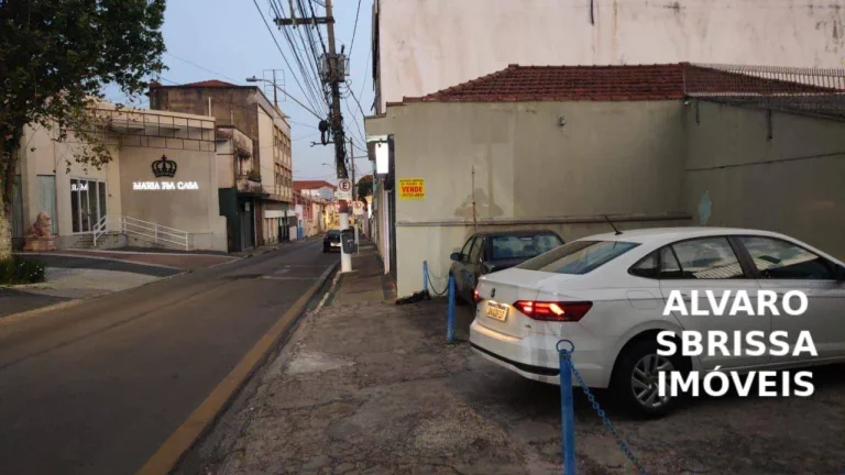 Imagem Terreno na área central da cidade. Utilização Comercial ou Residência. 512,18m2 de área e frente com 12,50 metros. Altíssimo trânsito de veículos