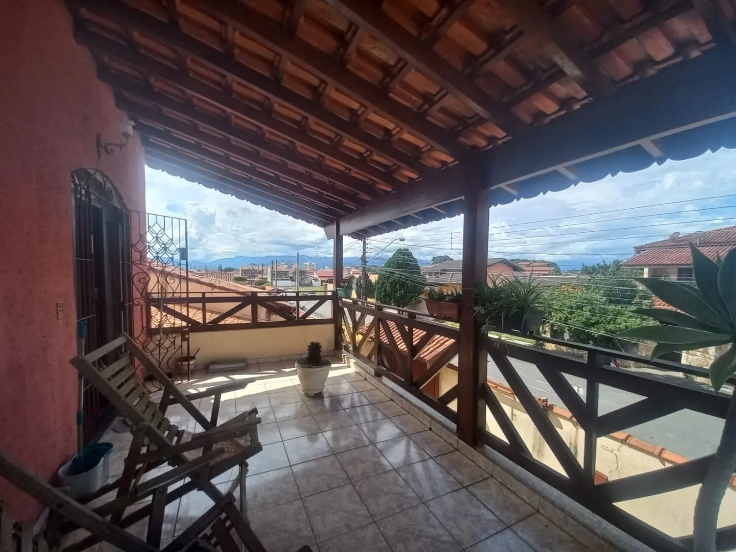 Imagem Casa à venda 3 Quartos, 1 Suite, 2 Vagas, 324M², Parque São Domingos, Pindamonhangaba - SP