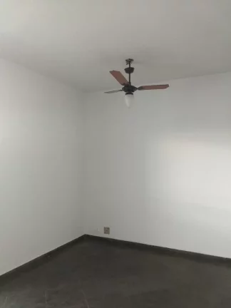 Imagem Apartamento com 3 dorm,(1 suite)2 banheiros com box blindexSala com varandaCopa cozinhaLavanderia fe...