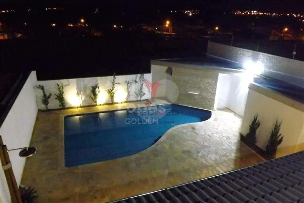 Imagem Casa de 3 quartos, 250m² no bairro Loteamento Porto Seguro, em Avaré