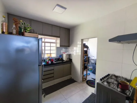 Imagem Apartamento de 3 dormitórios e suíte no bairro Fabrício, Uberaba