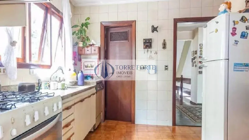 Imagem Casa espaçosa 400 m² 5 dormitórios 2 suítes 4 banheiros 4 vagas de garagem