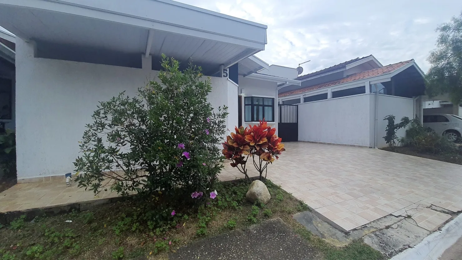 Foto do imóvel Casa à venda 4 Quartos, 2 Suites, 2 Vagas, Parque São Luís, Taubaté - SP | altos do pinheiro