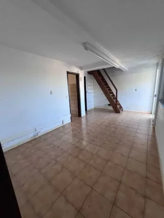 Imagem Terreno de 340m² com casa de 2 dormitórios e 1 vaga de garagem Zimbros