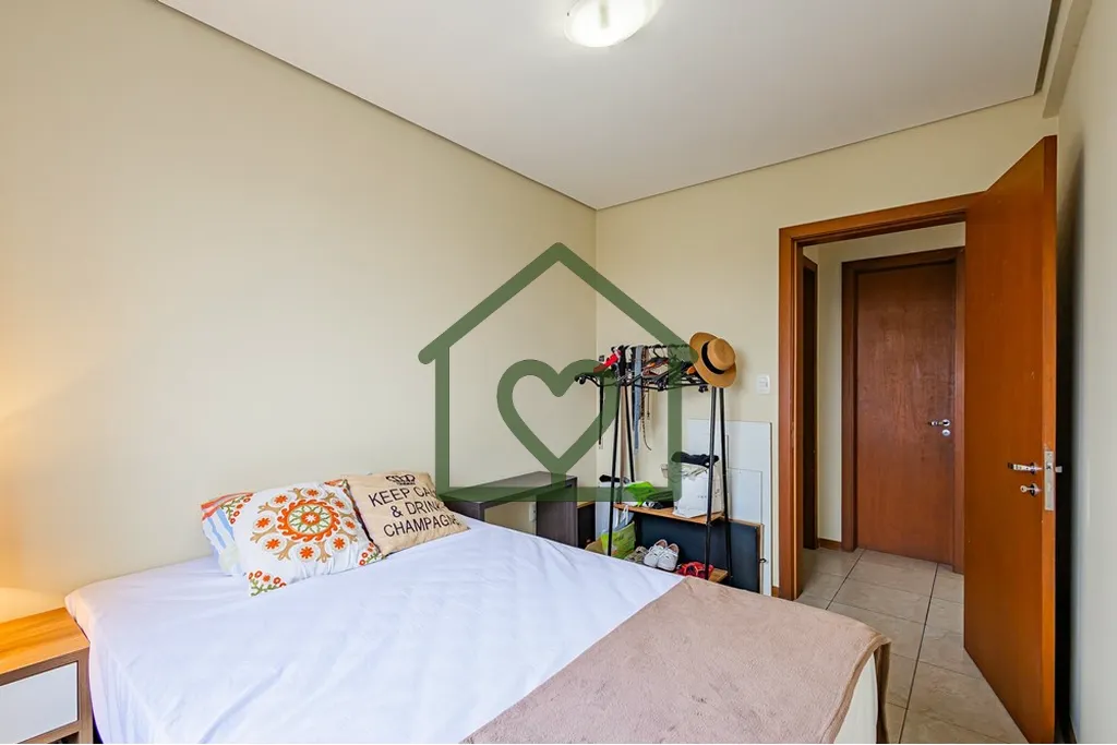 Imagem Apartamento Ã  venda em Porto Alegre, na Rua EugÃªnio Du Pasquier, bairro Cristo Redentor. Com 65 mÂ...
