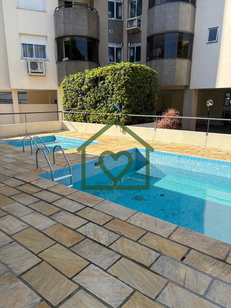 Imagem VENDO E FACILITO, ótimo apartamento com 2 dormitórios, 1 banheiro com gás central, ampla cozinha ...