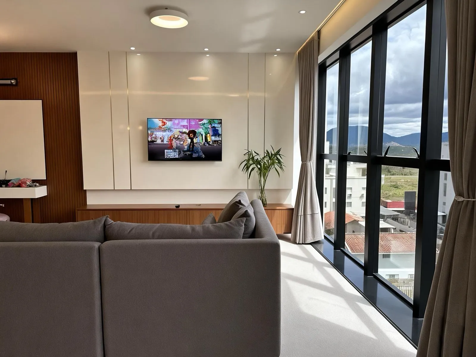Imagem LUXO NA QUADRA DO MAR EM MEIA PRAIA ITAPEMA: 127m² MOBILIADO COM 3 SUÍTES E 3 VAGAS