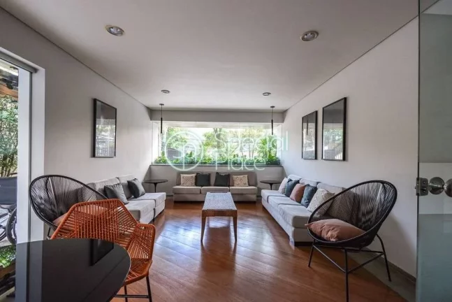 Imagem Apartamento com 190m² amplo, com muita luz natural e arejado, andar alto em Moema Pássaros. Sala a...