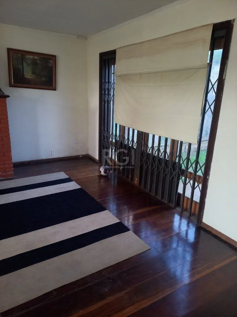 Imagem Casa para Venda - 256.44m², 4 dormitórios, sendo 1 suites, 4 vagas - Cavalhada