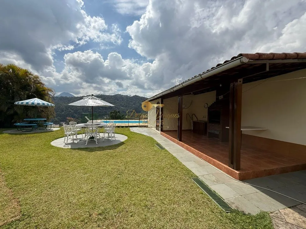 Imagem Casa para Venda em Teresópolis / RJ no bairro Pimenteiras