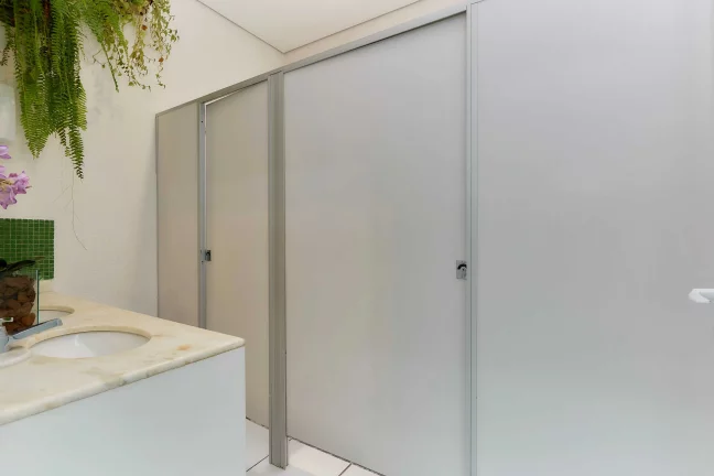 Imagem Prédio comercial mobiliado para investidor com 394,96m2 em Santa Felicidade em Curitiba