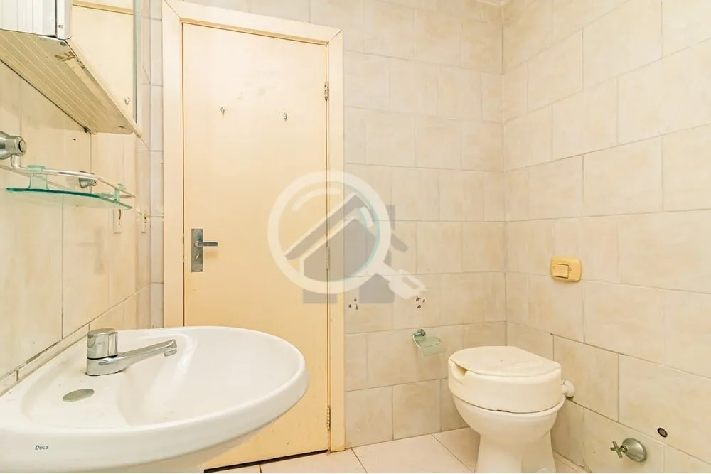 Imagem Imagine-se vivendo no coração de Porto Alegre, em um apartamento que une localização privilegiad...