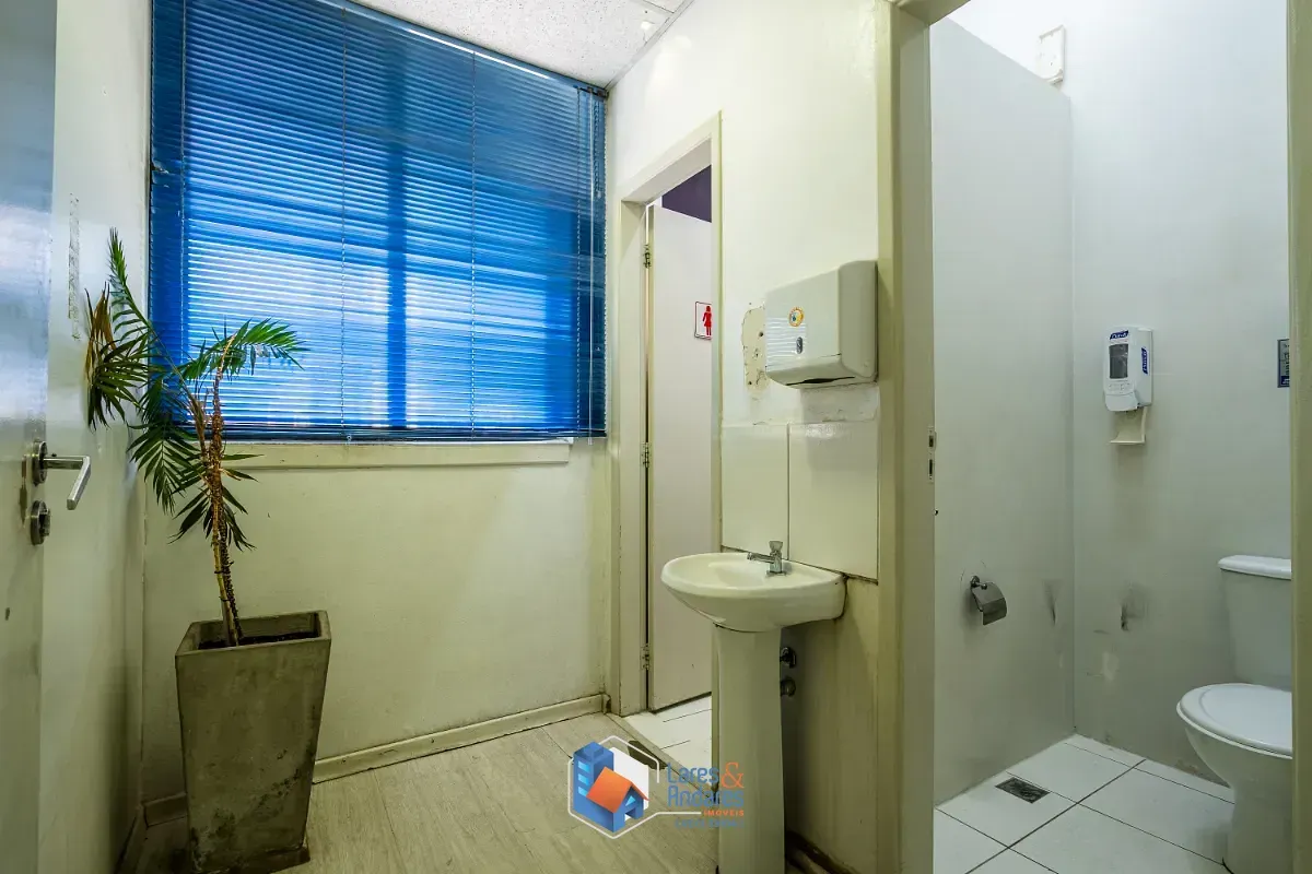 Imagem Casa comercial para venda em Cambuci, 619m²
