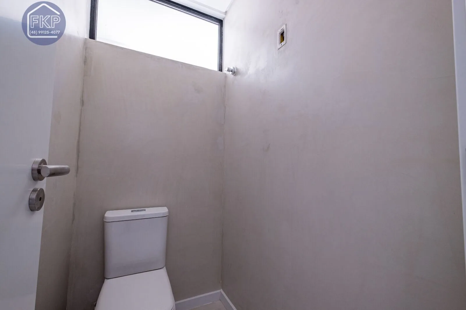 Imagem Casa 3 dormitórios à venda no bairro Cachoeira do Bom Jesus - Florianópolis - SC