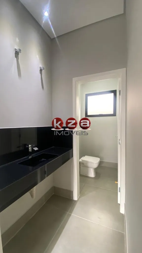 Imagem Casa de alto padrão em condomínio à venda em Valinhos-SP, bairro Pinheiro: 3 quartos, 3 suítes, 2 salas e 176,25 m² de área.