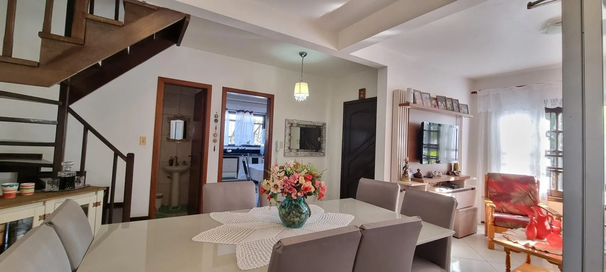 Imagem Casa 3d com elevador 3WC, 2V Espirito Santo Porto Alegre zona sul