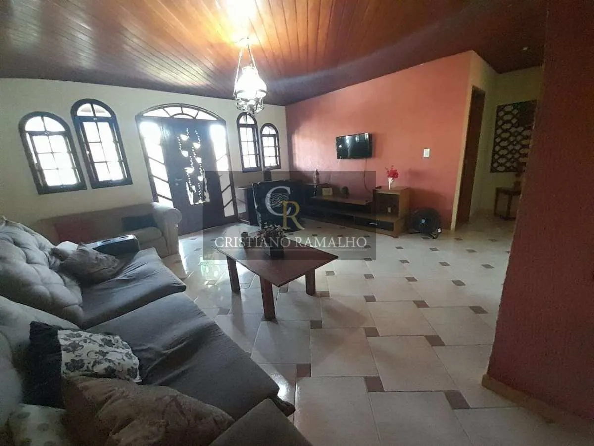 Imagem Casa à venda em Cabo Frio, São Cristóvão, com 8 quartos, 300,00m2