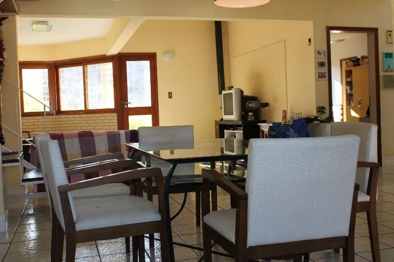 Imagem Casa para Venda - 255.68m², 4 dormitórios, sendo 1 suites, 2 vagas - Tristeza