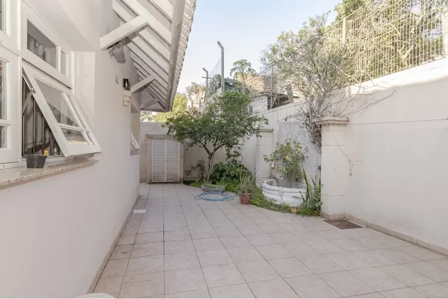 Imagem Casa para venda no bairro Espírito Santo em Porto Alegre