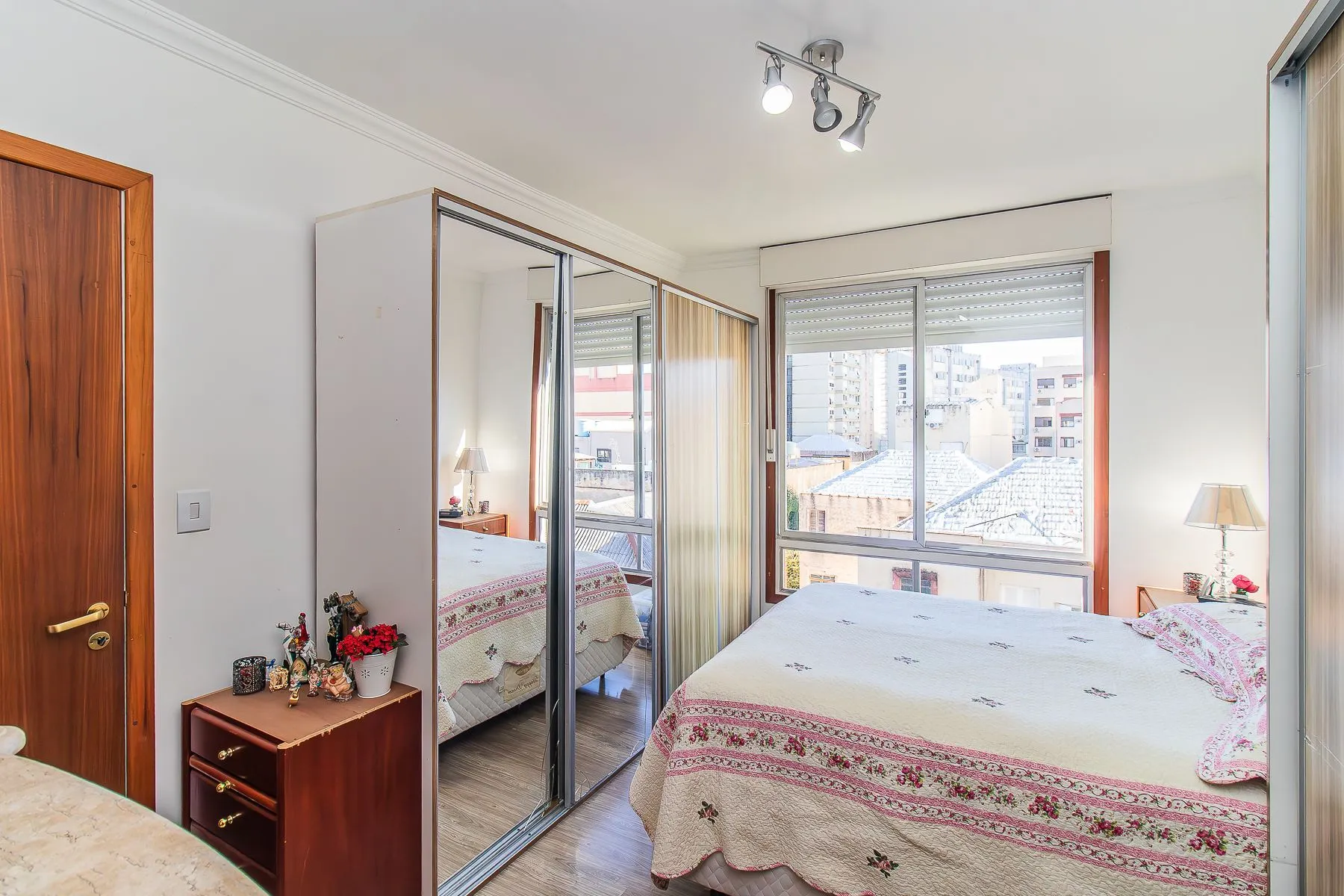 Imagem Apartamento para Venda - 103m², 3 dormitórios, sendo 1 suites, 1 vaga - Centro